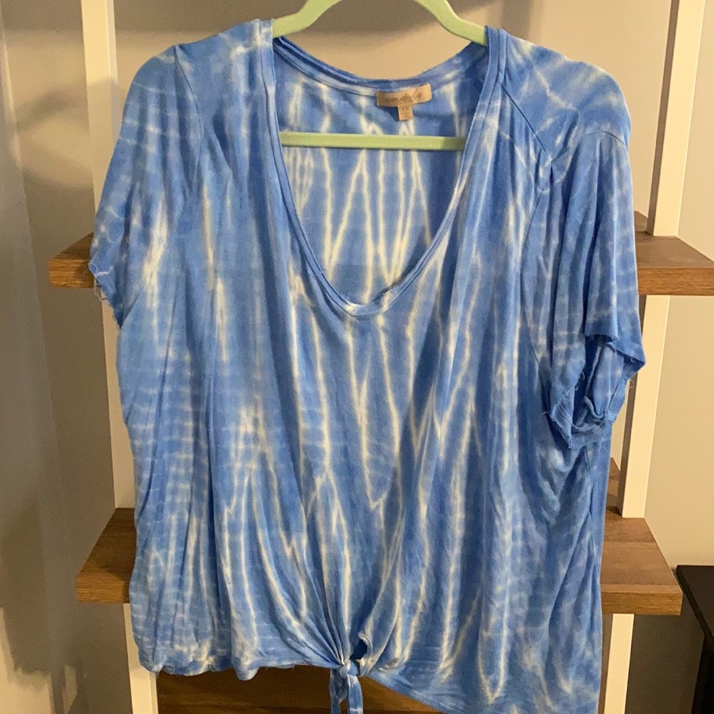 Tie dye blue/white tie front t